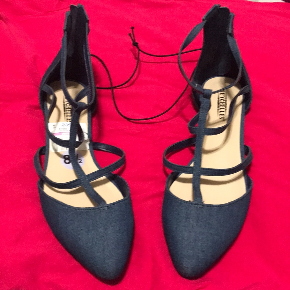 Seychelles women’s flat shoes.Denim blue.Size 8.5M